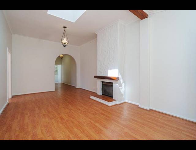 2 BEDROOM HOUSE FOR SALE IN KENILWORTH